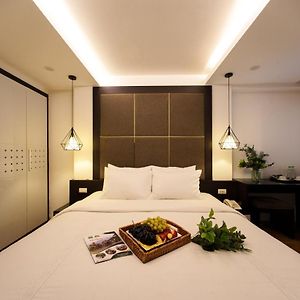 Keypad Hotel - 24 Hang Ga